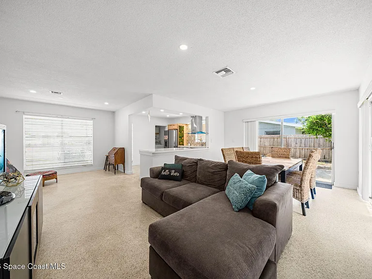 2050 Port Malabar Blvd NE — Photo 8