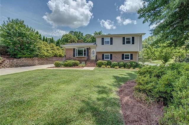 1st image of 2060 Leslie Dr