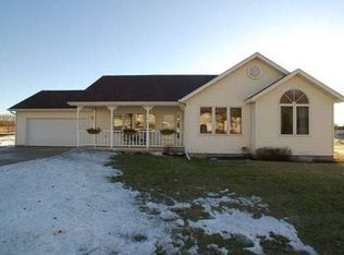 244 Yarrow Hill Dr, Cottage Grove, WI 53527