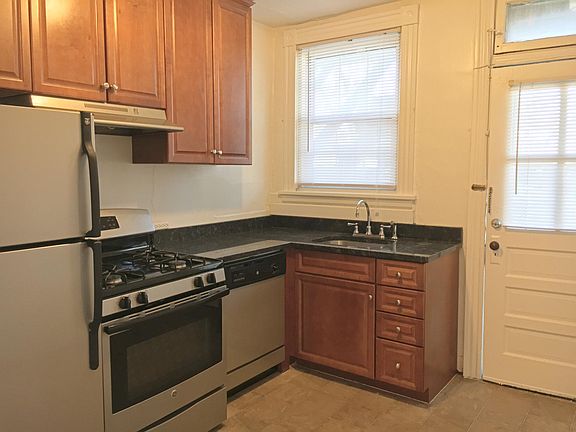3rd image of 316 Tilden St APT D