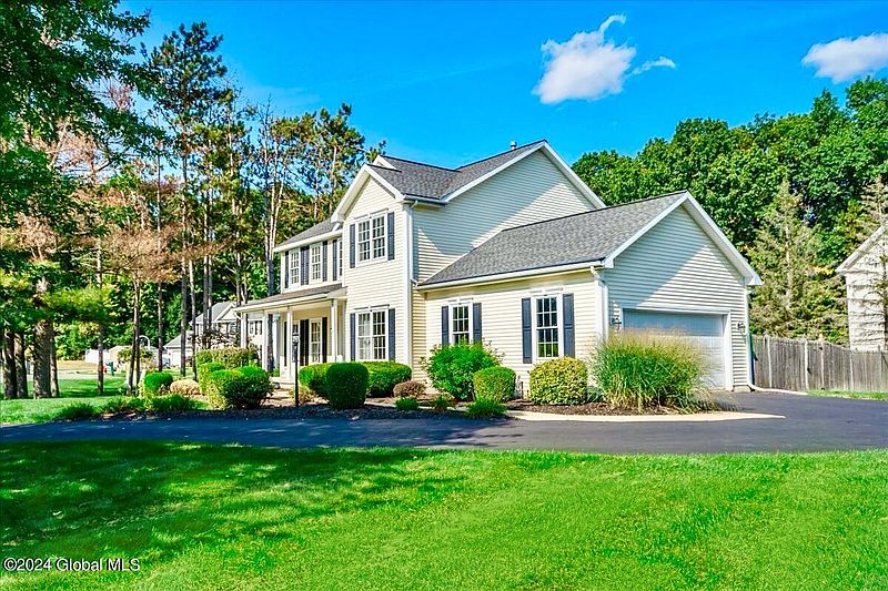 3rd image of 1 Maureen Court