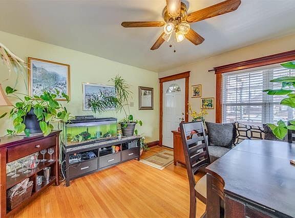 4th image of 2411 Hartland Ave