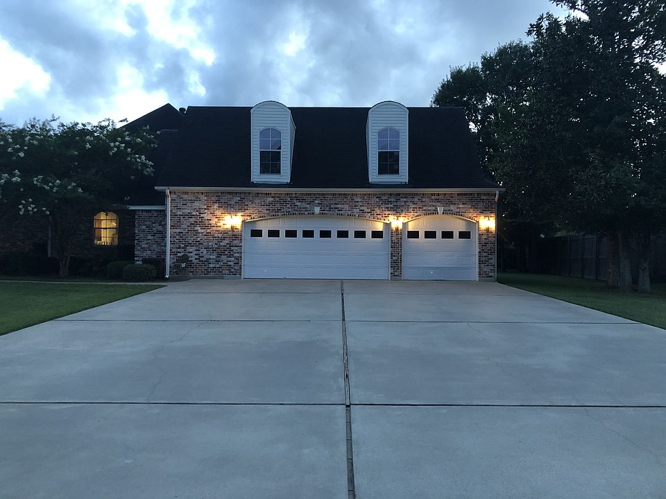 1st image of 5655 Lexington Cir