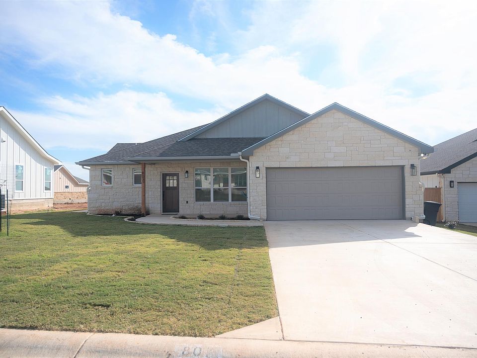1st image of 807 Gray Oak Ct