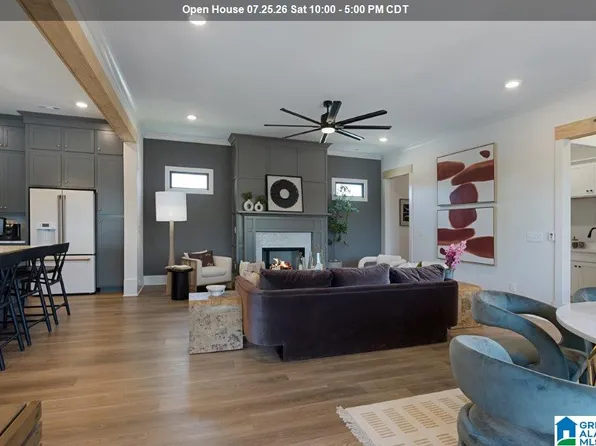4212 Longmoor Rd, Hoover, AL 35244