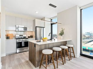 Avra West Loop, Chicago, IL 60607