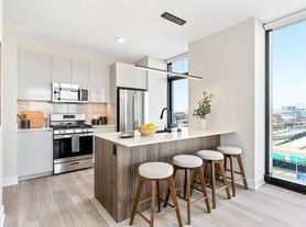 Avra West Loop