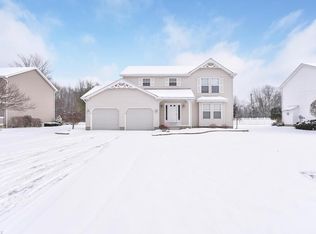 300 Deer Creek Trl, Cortland, OH