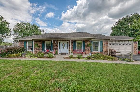 1st image of 2618 Pats Ln
