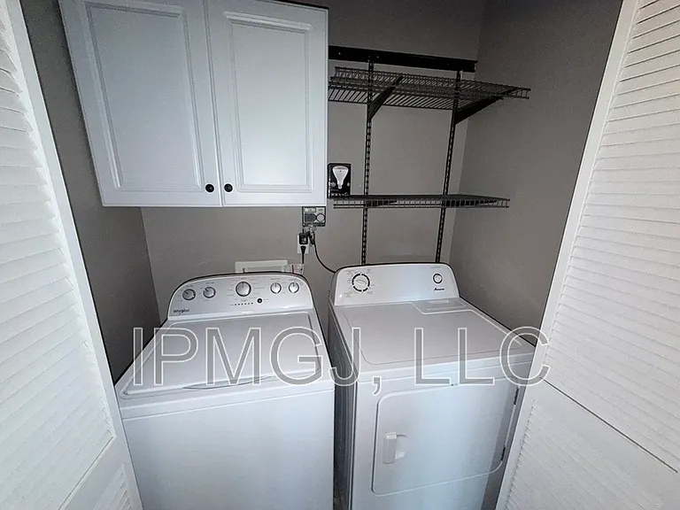 2815 1/2 Columbine Park Ct — Photo 12