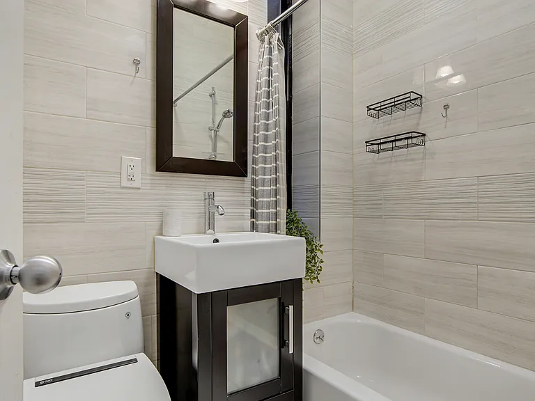 342 W 56th St #3B — Photo 6