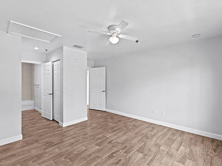 56 W 12th St #C — Photo 22