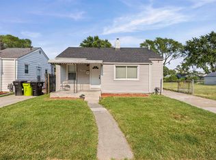 28096 Waverly St, Roseville, MI