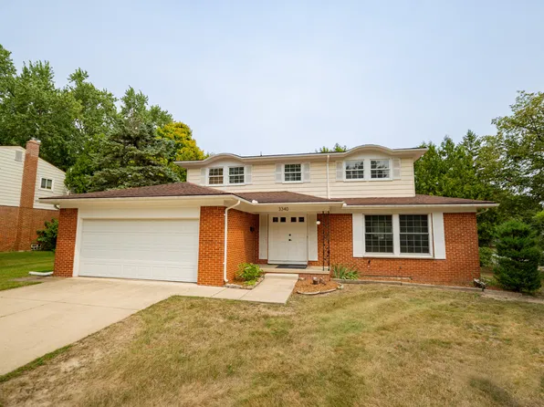 3340 Bluett Dr, Ann Arbor, MI 48105