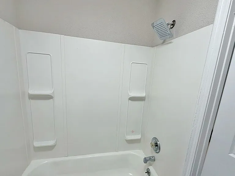 22-24 W Hollister St — Photo 12