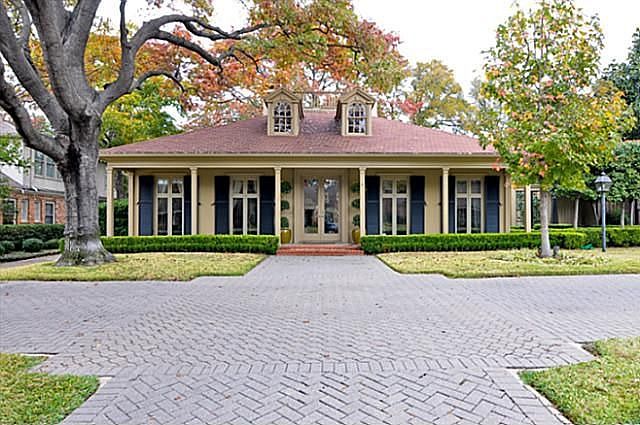 1st image of 3867 W Beverly Dr