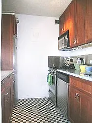 Sold by La Seven Inc.