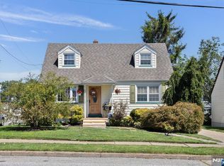 106 Hobart Ave, Rutherford, NJ 07070