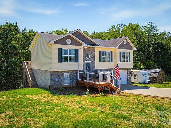 2nd image of 4240 Hickory Nut Ridge Rd