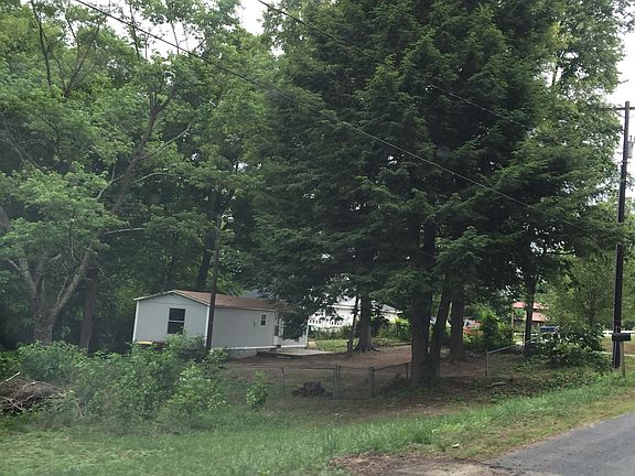 4th image of 5200 Tucker Ave