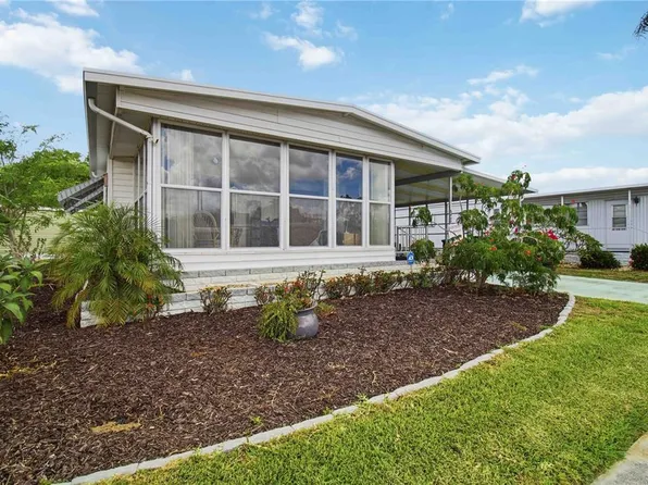 5402 Chateau Ln, Bradenton, FL 34207