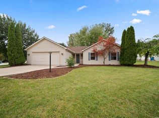 10131 Clear Creek Ct, Fort Wayne, IN 46825
