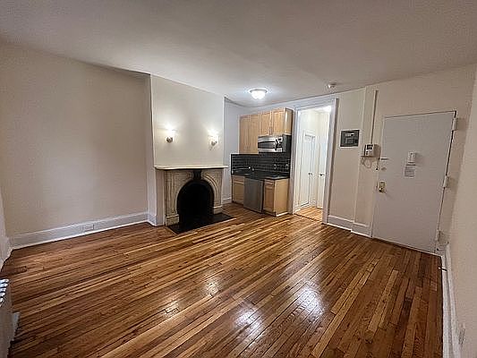 3rd image of 76 Charles St #1H