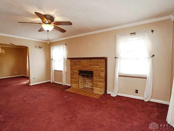 2nd image of 3841 Thornton Dr