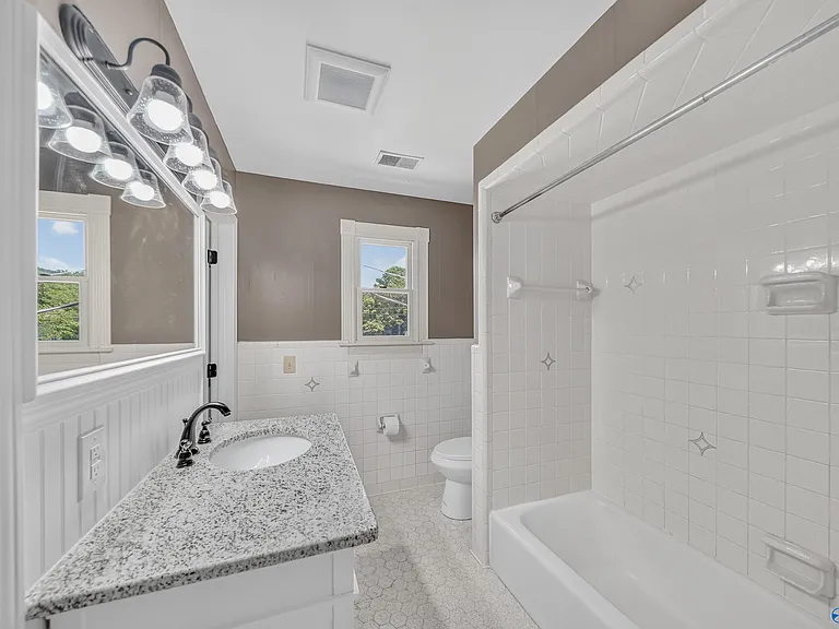 1208 Willowbrook Dr SE #C — Photo 23