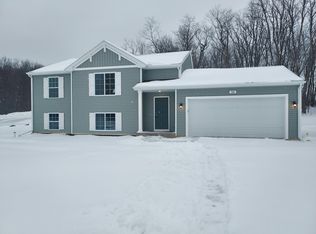301 Mimz Ct, Bangor, MI