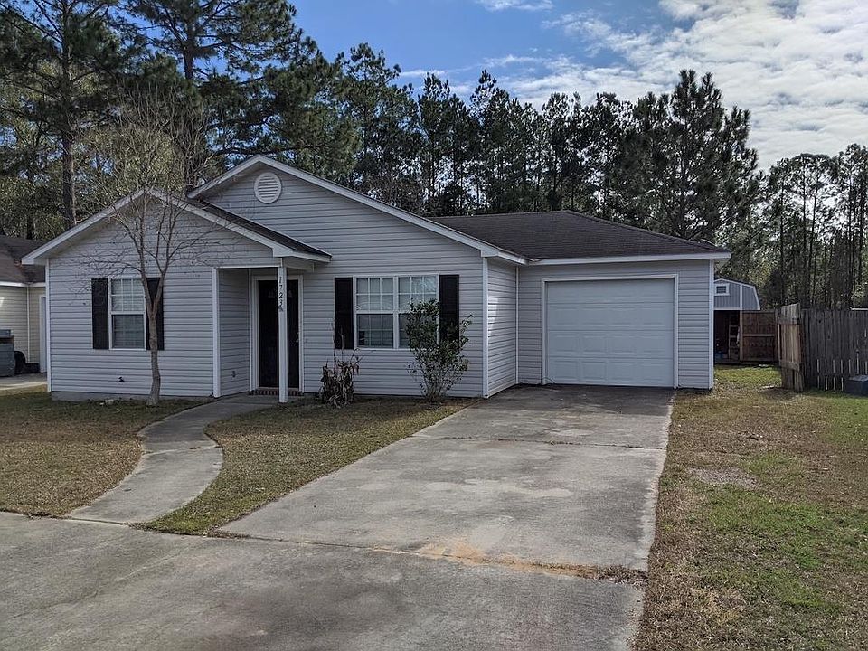1st image of 1723 Largo Cir