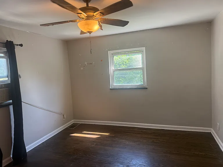 35 Parker Rd — Photo 17