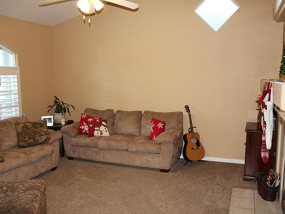 4th image of 1611 E Dorothea Ave