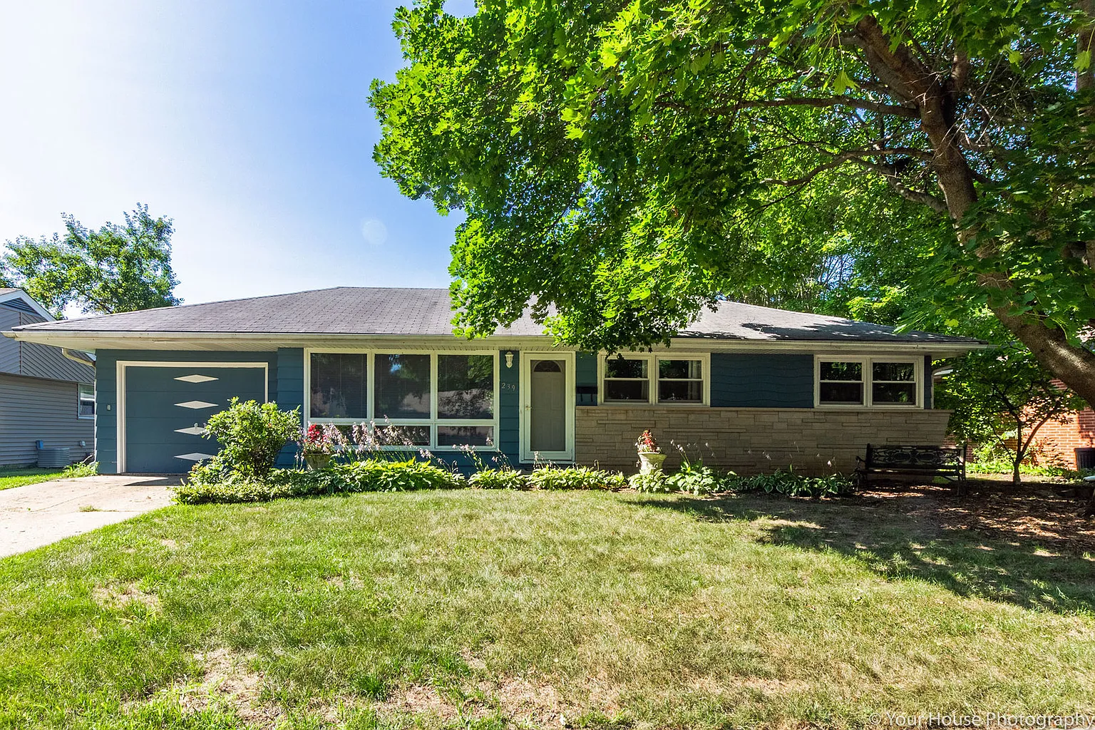 239 Bell Dr photo 1