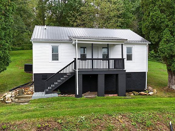 3rd image of 222 Emmett Rd