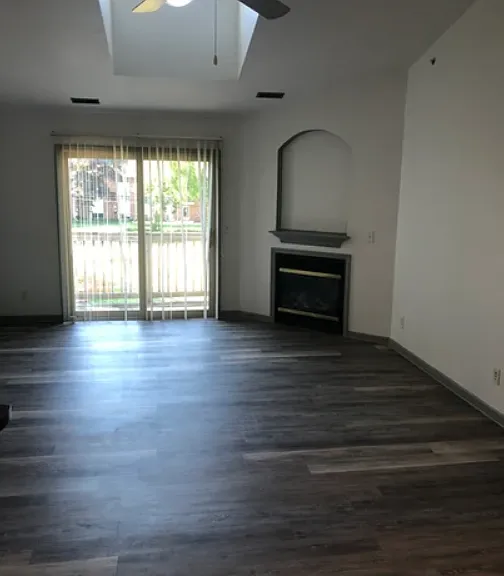 Senate Place Apartments — Photo 30