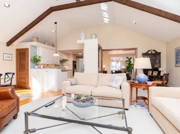 6 Enslin Rd, Needham, MA 02492