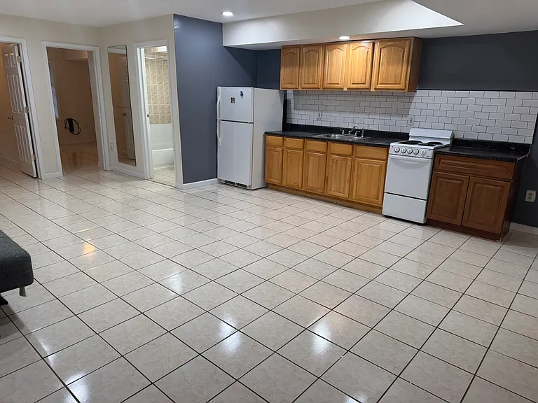 52 Belmont Ave #1 — Photo 33