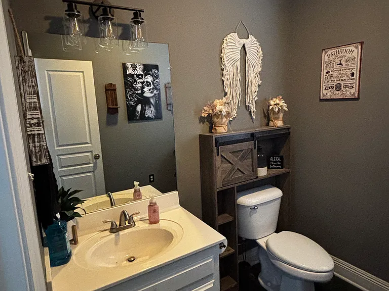 1702 Fairview Dr — Photo 9