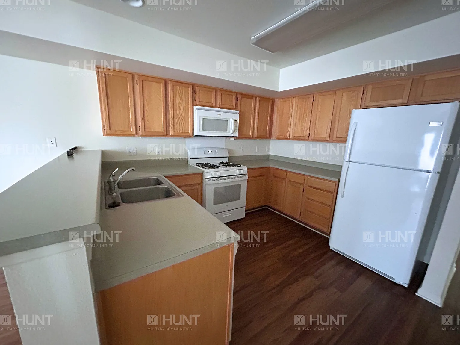 3 bed, 2.5 bath, 1861 sqft, $2,250 — Photo 4