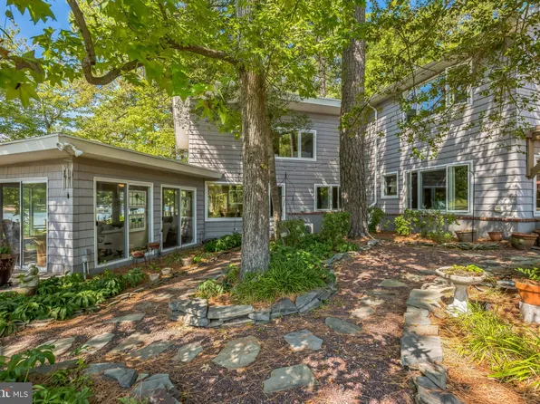 217 Leason Cove Dr, Lusby, MD 20657