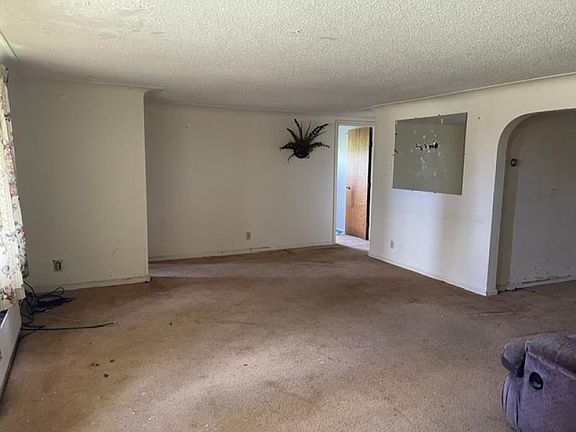4th image of 1107 Range Line Rd