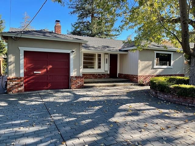 1st image of 705 Chimalus Dr