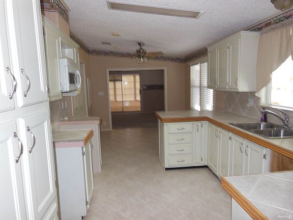 2nd image of 1408 Crooked Creek Trl