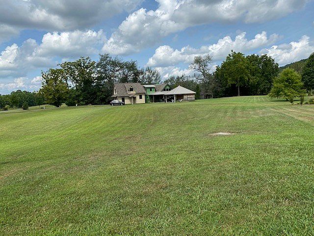 2nd image of 3554 Seven Springs Rd