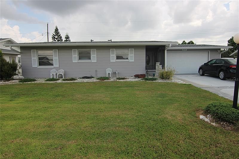 1st image of 810 Oakmont Ave