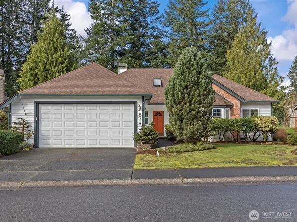 25719 Lake Wilderness Country Club Drive SE, Maple Valley, WA 98038