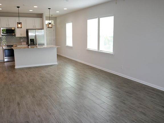 3rd image of 251 Caretta Cir