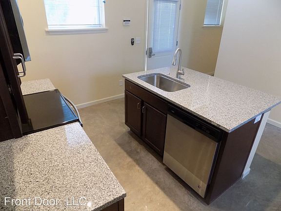 5th image of 3439 Park Ave APT D
