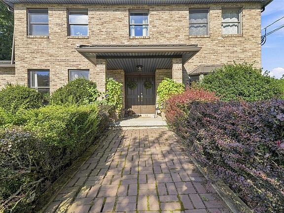 3rd image of 103 Eastview Dr